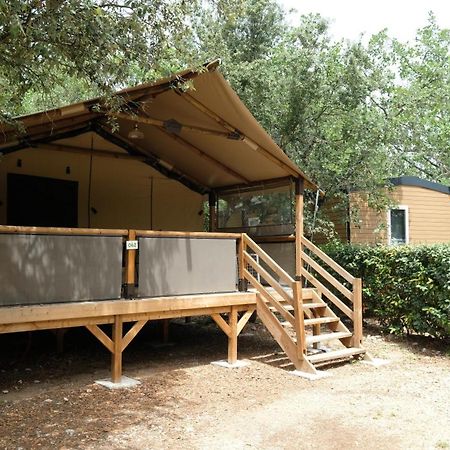 Domaine Les Chenes Blancs Otel Saint-Saturnin-lès-Apt Dış mekan fotoğraf