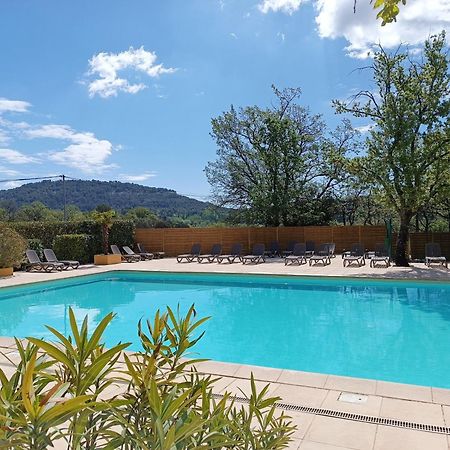 Domaine Les Chenes Blancs Otel Saint-Saturnin-lès-Apt Dış mekan fotoğraf