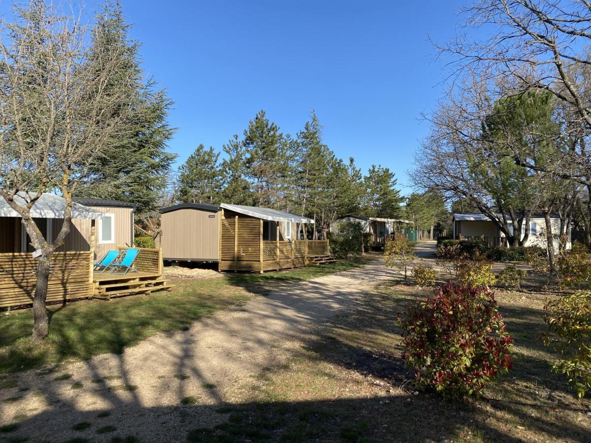Domaine Les Chenes Blancs Otel Saint-Saturnin-lès-Apt Dış mekan fotoğraf