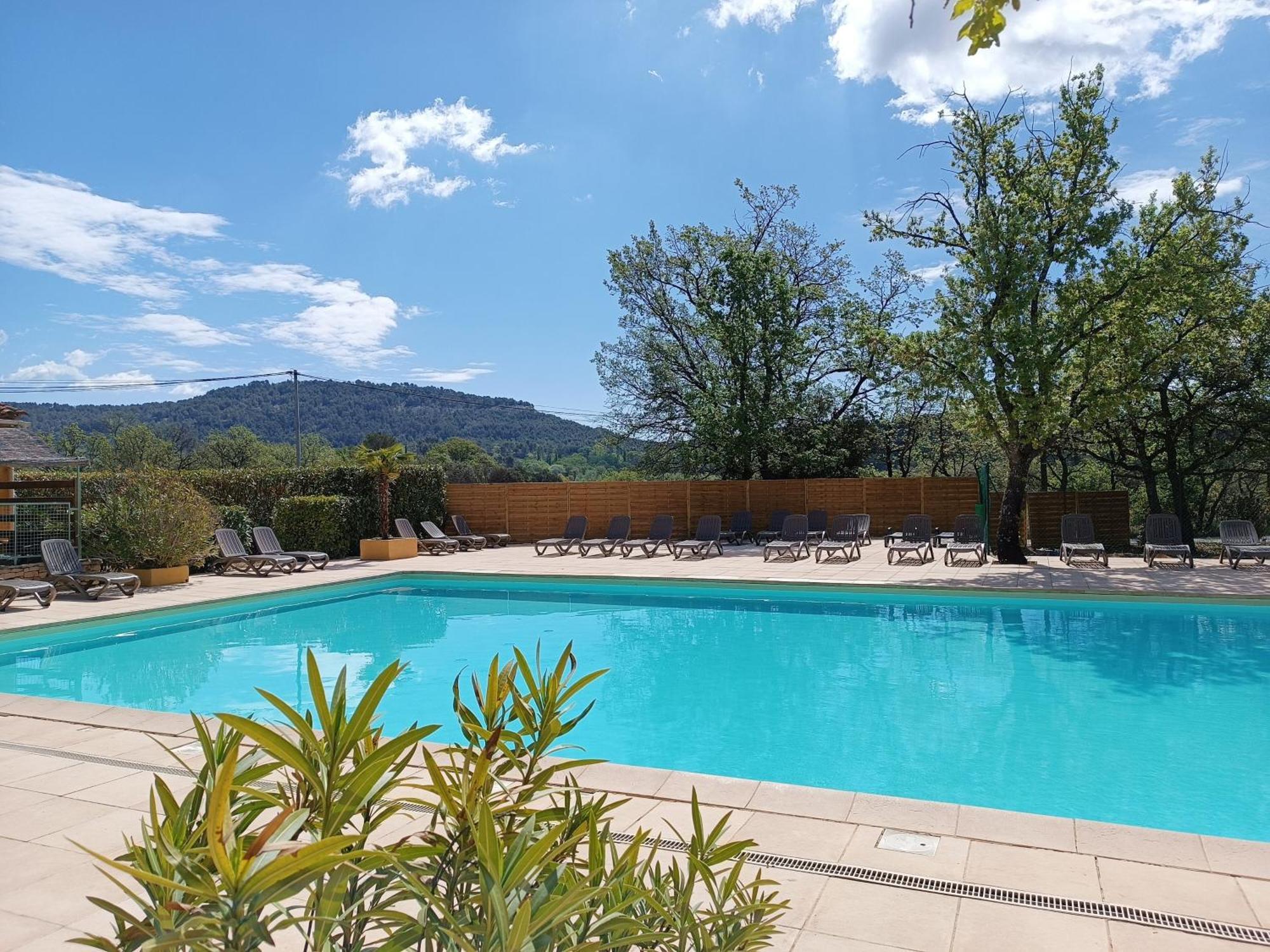 Domaine Les Chenes Blancs Otel Saint-Saturnin-lès-Apt Dış mekan fotoğraf