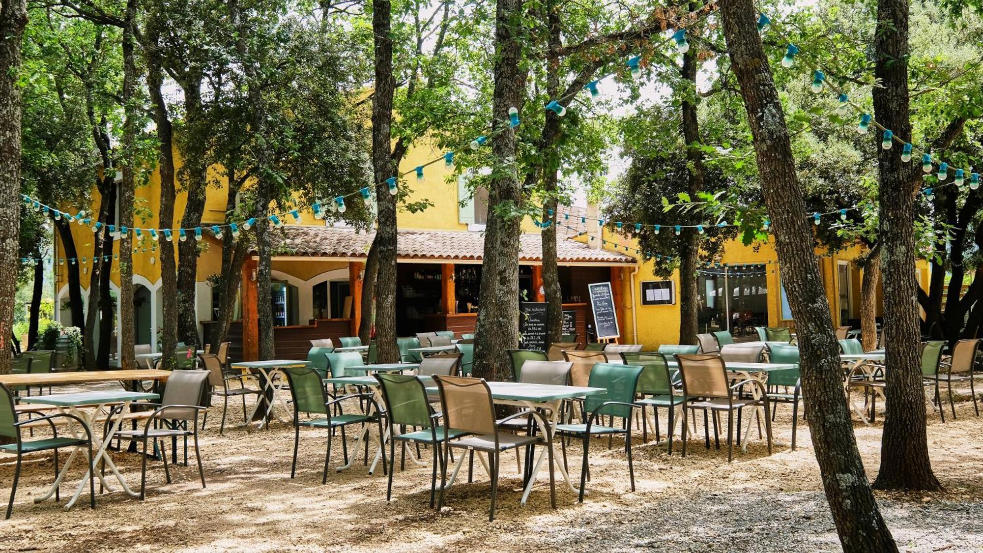 Domaine Les Chenes Blancs Otel Saint-Saturnin-lès-Apt Dış mekan fotoğraf