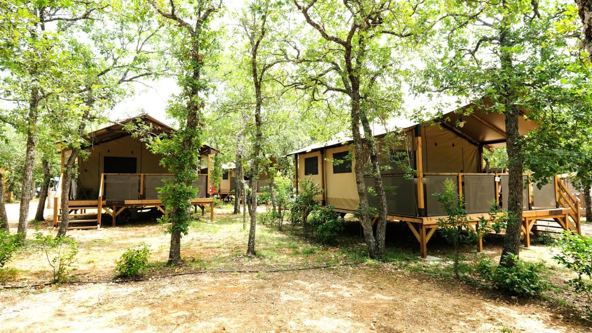 Domaine Les Chenes Blancs Otel Saint-Saturnin-lès-Apt Dış mekan fotoğraf