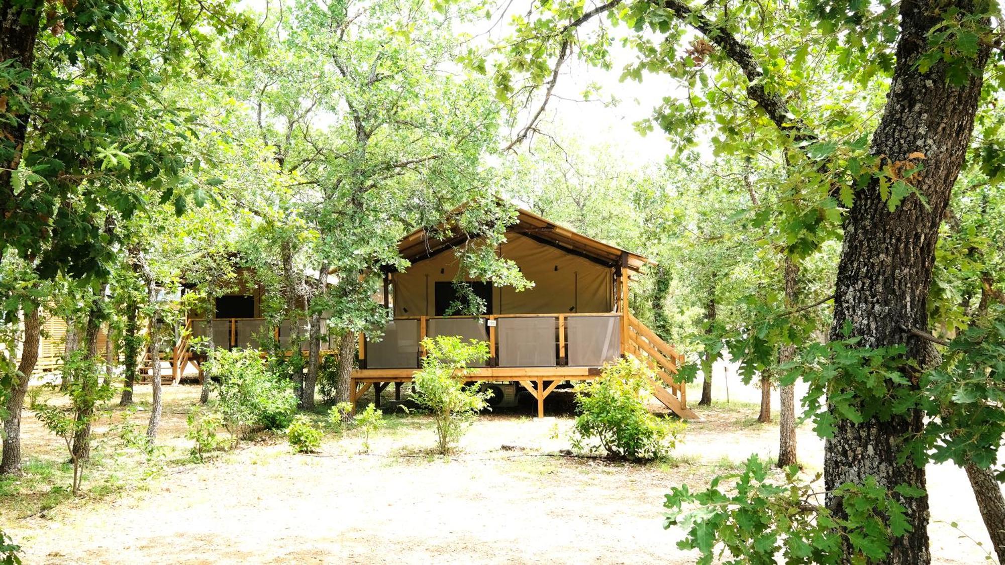 Domaine Les Chenes Blancs Otel Saint-Saturnin-lès-Apt Dış mekan fotoğraf