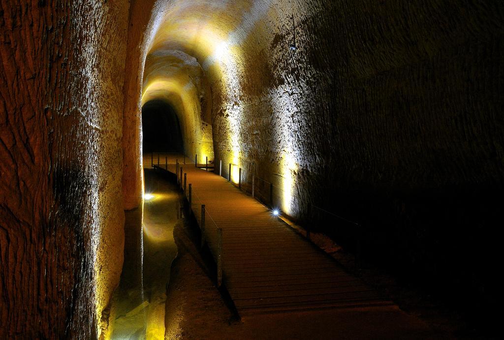 Domaine Les Chenes Blancs Otel Saint-Saturnin-lès-Apt Dış mekan fotoğraf